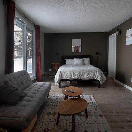 One Bedroom Condo Near Whyte Ave Close To University Edmonton Exterior foto