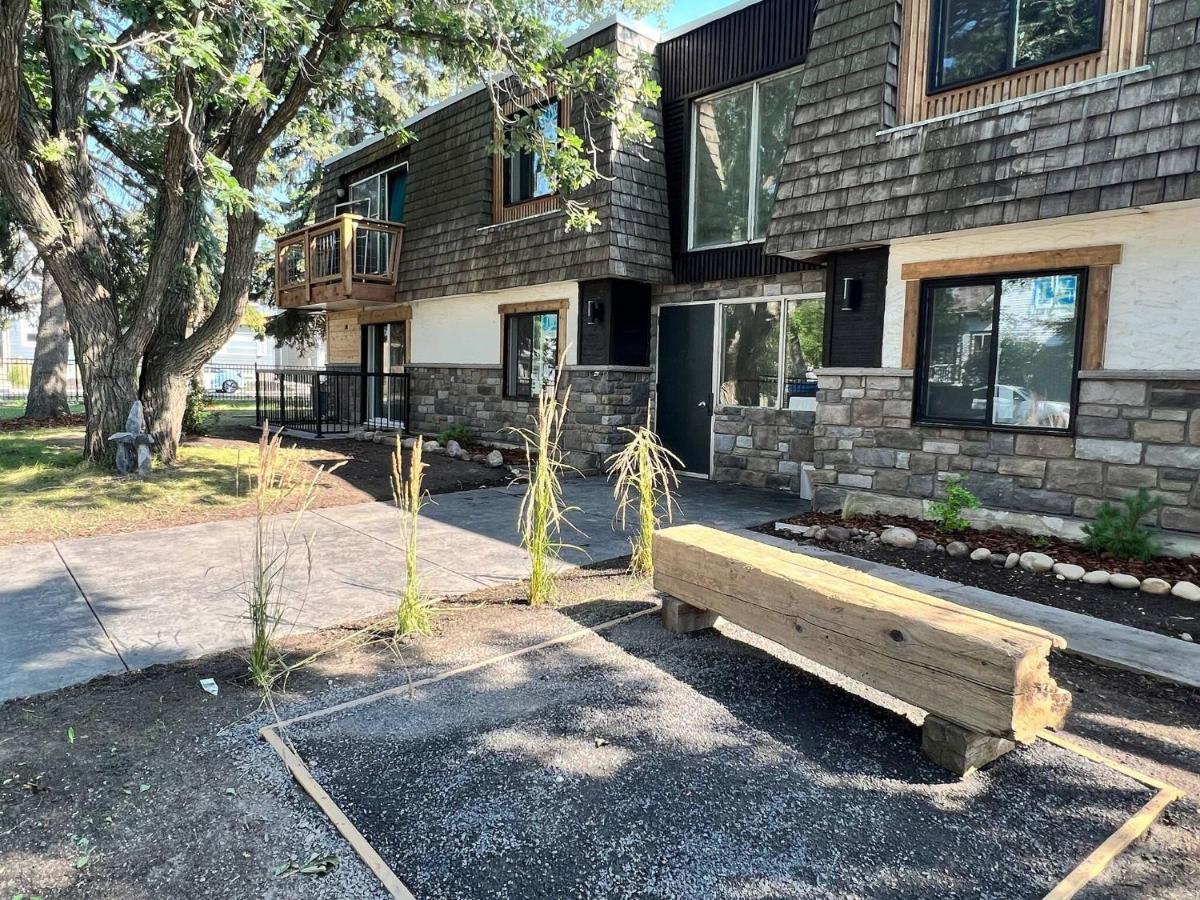 One Bedroom Condo Near Whyte Ave Close To University Edmonton Exterior foto
