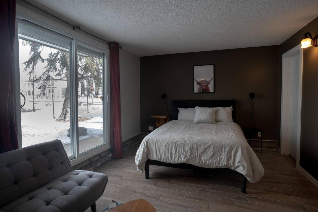 One Bedroom Condo Near Whyte Ave Close To University Edmonton Exterior foto