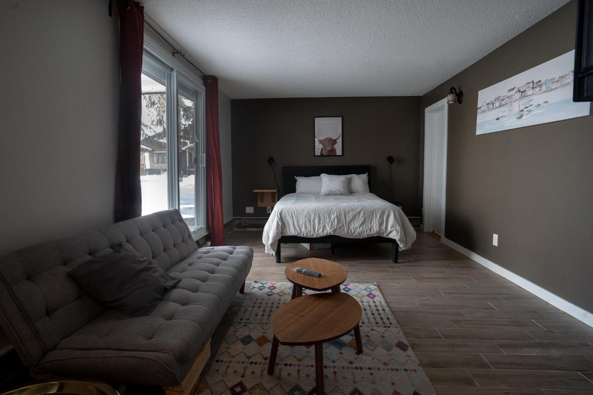 One Bedroom Condo Near Whyte Ave Close To University Edmonton Exterior foto